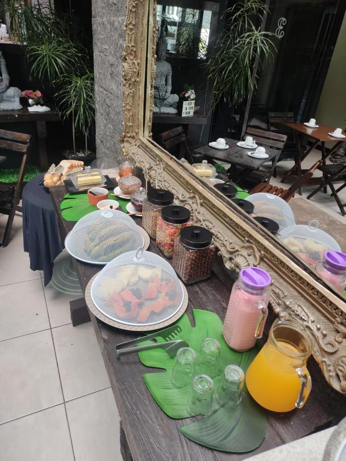 Pousada Bravo House Balneário Camboriú エクステリア 写真