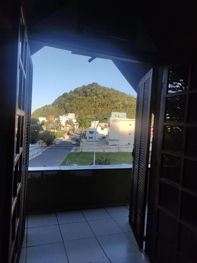 Pousada Bravo House Balneário Camboriú エクステリア 写真